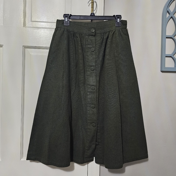 Dresses & Skirts - Elegant Black Button-Down Skirt